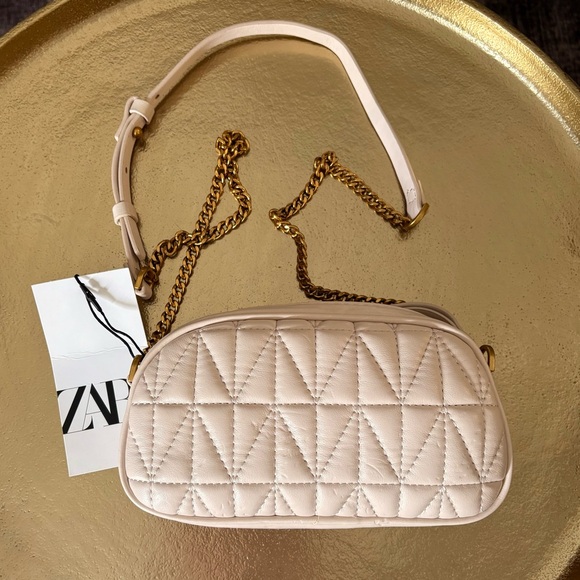 Zara Handbags - NWT Zara Quilted Cream Crossbody Shoulder Bag
